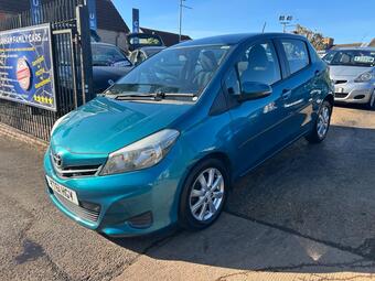 2011 YARIS 1.0 VVT I TR EURO 5 5DR 15 PHOTOS TOYOTA YARIS 1.0... photo