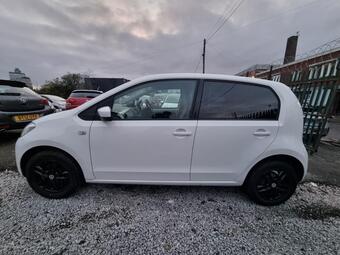 2013 up! high up petrol auto sat nav petrol ulez 1.0 5dr 39 photos  up! high up petrol auto sat... photo