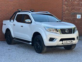 Nissan Navara Pickup 2.3 dCi Trek -1 Auto 4WD Euro 6 4dr