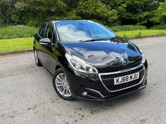 Peugeot 208 Hatchback 1.2 PureTech Signature Euro 6 (s/s) 5dr