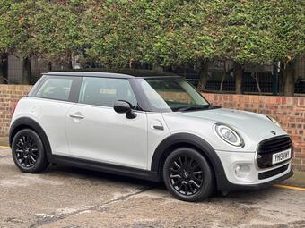 MINI Hatch Hatchback 1.5 Cooper Classic Euro 6 (s/s) 3dr