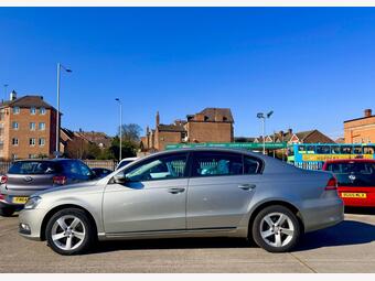 Volkswagen Passat Saloon 2.0 TDI BlueMotion Tech S DSG Euro 5 (s/s) 4dr