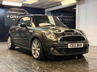 2012 MINI Convertible 1.6 Cooper S Euro 5 (s/s) 2dr 39 Photos photo