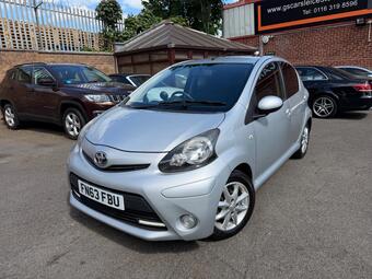 Toyota AYGO Hatchback 1.0 VVT-i Mode Euro 5 5dr