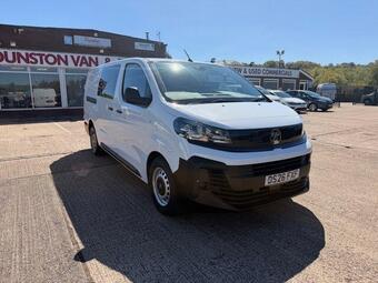 Vauxhall Vivaro Combi Van 2.0 Turbo D Prime XL Crew Van LWB Euro 6 6dr