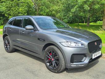 Jaguar F-PACE SUV 3.0 D300 V6 S Auto AWD Euro 6 (s/s) 5dr
