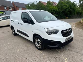 Vauxhall Combo Panel Van 1.5 Turbo D 2300 Dynamic L2 H1 Euro 6 4dr