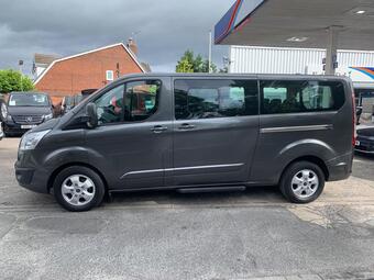 Ford Tourneo Custom Minibus 2.0 310 EcoBlue Titanium Auto L2 Euro 6 (s/s) 5dr