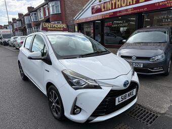 Toyota Yaris Hatchback 1.5 VVT-h Icon Tech E-CVT Euro 6 (s/s) 5dr