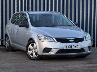 2011 CEED 1.4 1 EURO 5 5DR 38 PHOTOS KIA CEED 1.4 1 EURO... photo
