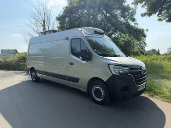 Renault Master Temperature Controlled 2.3 dCi 35 Business FWD LWB Medium Roof Euro 6 4dr
