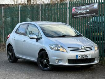 2010 Toyota Auris 1.6 V-Matic SR Euro 5 5dr 24 Photos photo