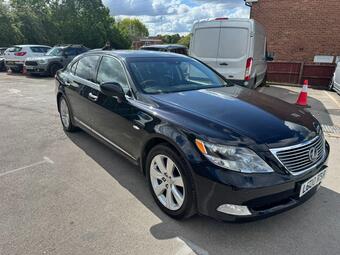 Lexus LS Saloon 5.0 600h V8 L RSR CVT 4WD Euro 5 (s/s) 4dr