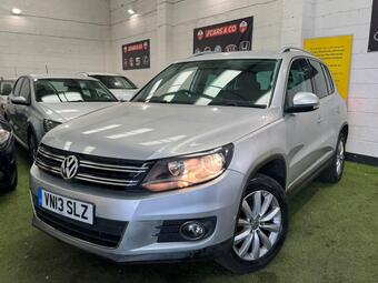 Volkswagen Tiguan SUV 2.0 TDI BlueMotion Tech SE DSG 4WD Euro 5 (s/s) 5dr