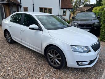 Skoda Octavia Hatchback 2.0 TDI Elegance DSG Euro 5 (s/s) 5dr