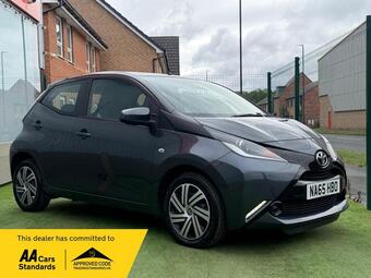 Toyota AYGO Hatchback 1.0 VVT-i x-play Euro 5 5dr Euro 5