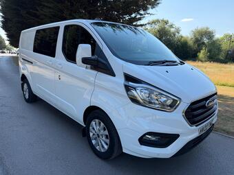 Ford Transit Custom Combi Van 2.0 320 EcoBlue Limited Crew Van L2 H1 Euro 6 (s/s) 5dr