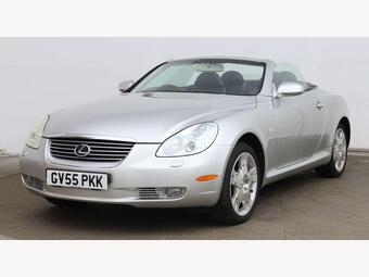 2005 THIS 2005 LEXUS SC 430 OFFERS PEACE OF MIND WITH A CLEAR VEHICLE... photo