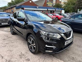 Nissan Qashqai SUV 1.2 DIG-T N-Connecta Euro 6 (s/s) 5dr