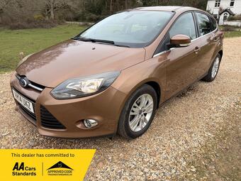 Ford Focus Hatchback 1.6 Titanium Navigator Powershift Euro 5 5dr