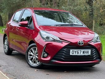 Toyota Yaris Hatchback 1.5 VVT-i Icon Tech Euro 6 5dr