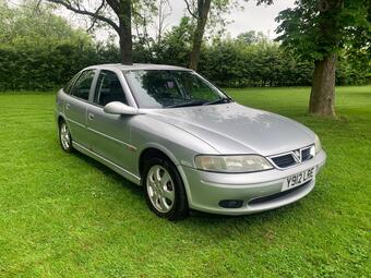 2001 VECTRA 2.2I 16V CD 5DR 48 PHOTOS VAUXHALL VECTRA 2.2I 16V CD 5DR... photo