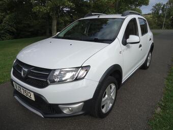Dacia Sandero Stepway Hatchback 0.9 TCe Laureate Euro 5 5dr