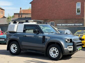 Land Rover Defender 90 SUV 3.0 D200 MHEV Hard Top SUV Auto 4WD SWB Euro 6 (s/s) 3dr