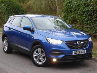 Vauxhall Grandland X SUV 1.2 Turbo SE Euro 6 (s/s) 5dr
