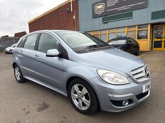 2011 B CLASS 2.0 B200 CDI SE CVT 5DR 31 PHOTOS MERCEDES BENZ B CLASS... photo