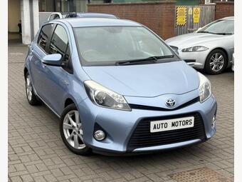2013 YARIS 1.5 VVT H T SPIRIT HATCHBACK 5DR PETROL HYBRID CVT EURO 5... photo