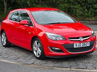 Vauxhall Astra Hatchback 1.6 16v SRi Auto Euro 5 5dr