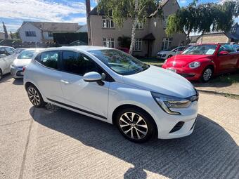 Renault Clio Hatchback 1.0 TCe Iconic Euro 6 (s/s) 5dr