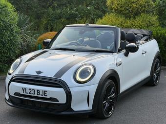 MINI Convertible Convertible 1.5 Cooper Exclusive Steptronic Euro 6 (s/s) 2dr