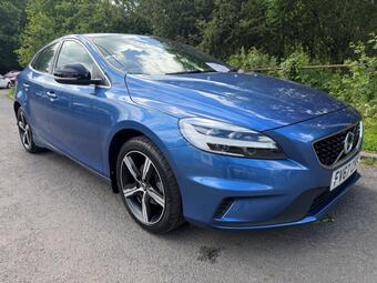 Volvo V40 Hatchback 2.0 D2 R-Design Euro 6 (s/s) 5dr