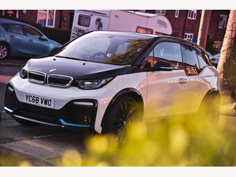 Details for a 2018 BMW i3s 94 REX