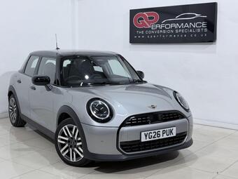 MINI Cooper Hatchback 1.5C Classic Steptronic Euro 6 (s/s) 5dr