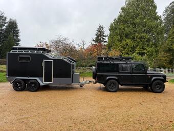 Land Rover Defender 110 SUV