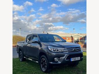 Toyota Hilux Pickup 2.4 D-4D Invincible X Auto 4WD Euro 6 4dr (TSS)