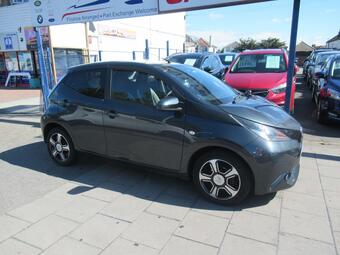 Toyota AYGO Hatchback 1.0 VVT-i x-clusiv3 Euro 6 5dr