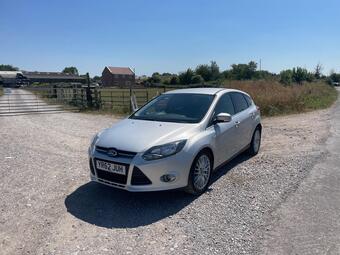 Ford Focus Hatchback 1.0T EcoBoost Zetec Euro 5 (s/s) 5dr