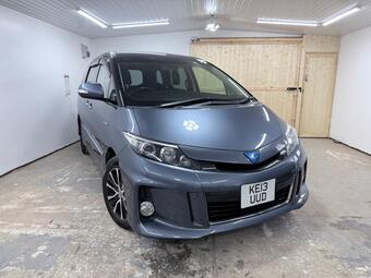 2013 COMFORT AND PRACTICALITY, IT S AN IDEAL CHOICE FOR FAMILIES OR ANYONE NEEDING... photo