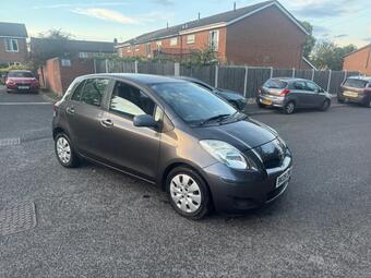 Toyota Yaris Hatchback 1.33 Dual VVT-i TR MultiMode Euro 4 (s/s) 5dr