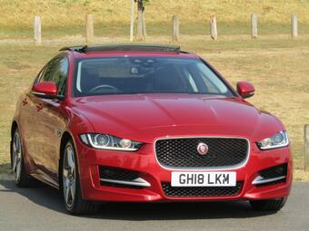 Jaguar XE Saloon 2.0i R-Sport Auto Euro 6 (s/s) 4dr