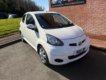 2011 AYGO 1.0 VVT I GO EURO 5 3DR 33 PHOTOS TOYOTA AYGO 1.0... photo