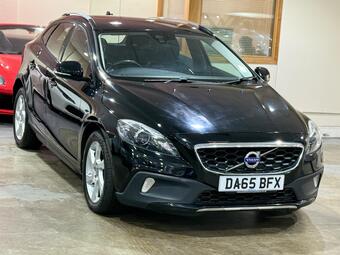 Volvo V40 Cross Country Hatchback 2.0 D2 Lux Nav Euro 6 (s/s) 5dr