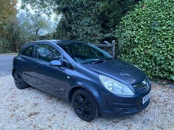 Vauxhall Corsa Hatchback 1.2i 16v Club 3dr
