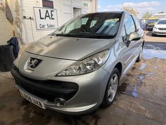 2008 2008 58 REG PETROL MANUAL 79,000 MILES THIS 2008 PEUGEOT 207 SPORT IS... photo