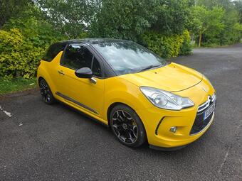 Citroen DS3 Hatchback 1.6 e-HDi Airdream DStyle Plus Euro 5 (s/s) 3dr