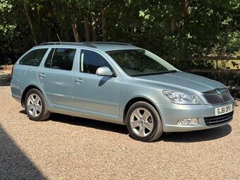 Skoda Octavia Estate 1.8 TSI Elegance DSG Euro 5 5dr